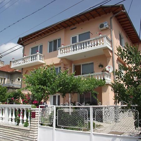 Family Hotel Velevi Welingrad Zewnętrze zdjęcie
