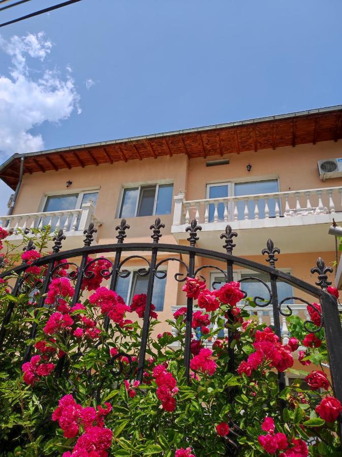 Family Hotel Velevi Welingrad Zewnętrze zdjęcie