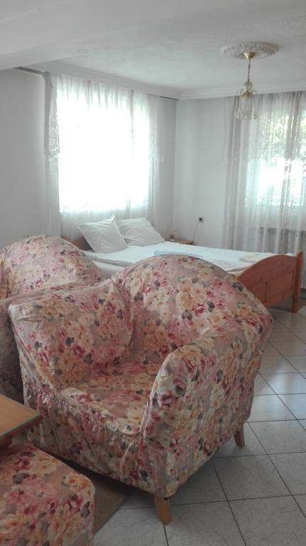 Family Hotel Velevi Welingrad Zewnętrze zdjęcie